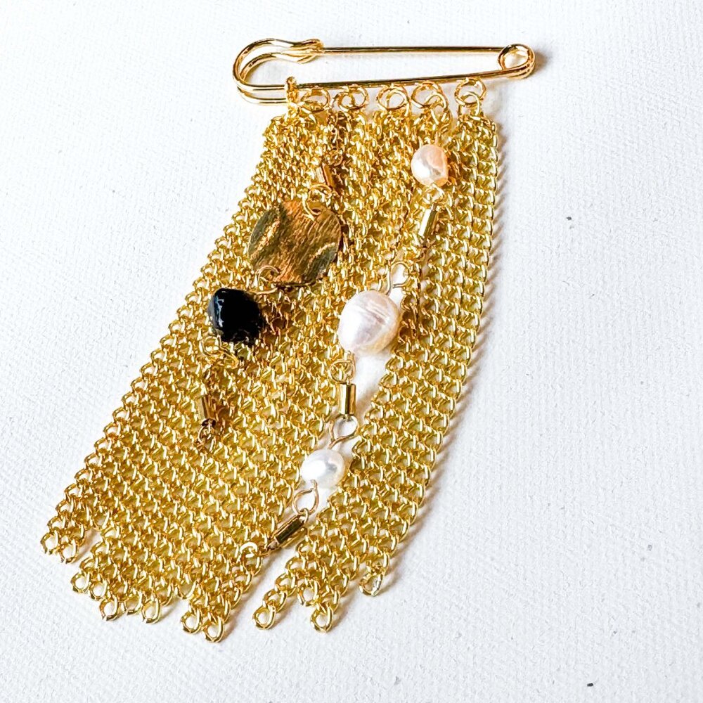 Handmade Gold Chain and Pearl Dangle Brooch Pin - Picture 5 of 7